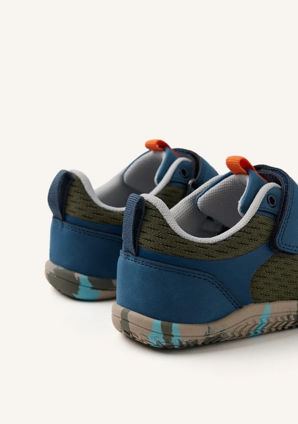 BAREFOOT V - Imagen 3